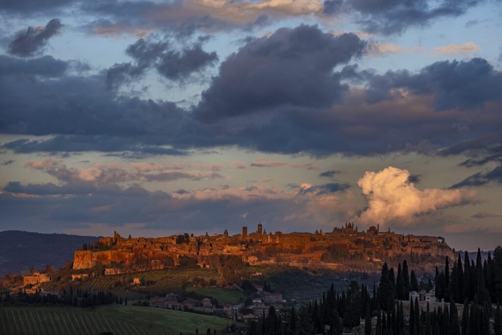 Orvieto on its cliff at dusk
